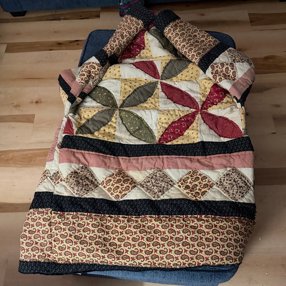 Colorful Patchwork Jacket Handmade From Vintage Q… - image 3